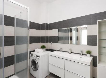 koupelna u.jpg | Pronájem bytu, 4+kk, 124 m²