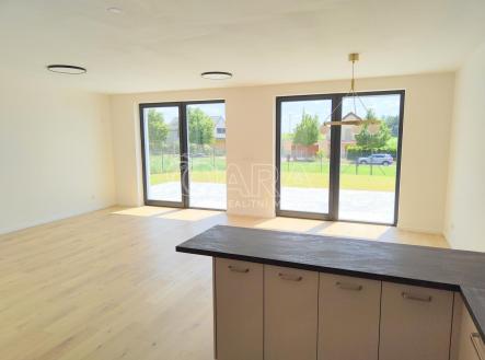 IMG20260625131003.jpg | Pronájem bytu, 4+kk, 427 m²