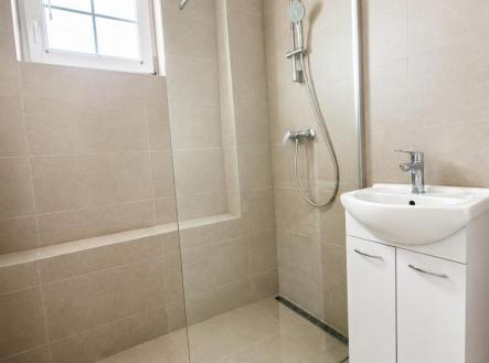 koupelna_upravena_Sreality | Pronájem bytu, 2+kk, 68 m²