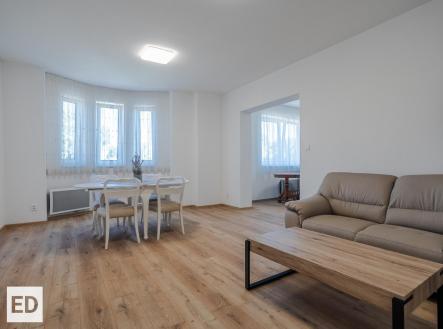 Obývací pokoj | Prodej bytu, 2+1, 70,7 m²