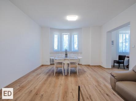 Obývací pokoj | Prodej bytu, 2+1, 70,7 m²