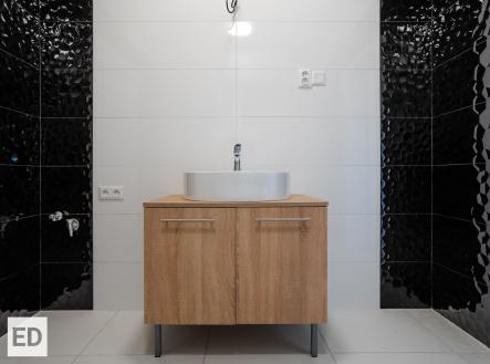 Kouplelna - umyvadlo se skříňkkou | Prodej bytu, 2+1, 69,2 m²