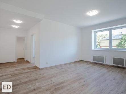 Obývací pokoj s přípravou na kuchyňskou linku | Prodej bytu, 3+kk, 72,7 m²