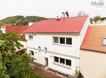 pohled na dům.jpg | Prodej - dům/vila, 245 m²