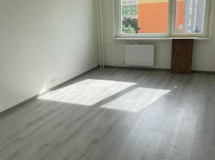 1727442121_KlafSmXB1k.jpg | Pronájem bytu, 2+kk, 40 m²