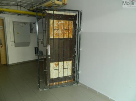 DSCN6188.JPG | Pronájem - skladovací prostor, 16 m²