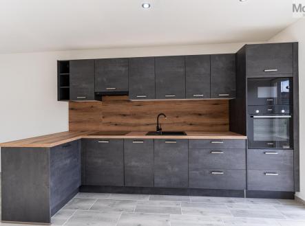 DSC02891.jpg | Prodej - dům/vila, 730 m²