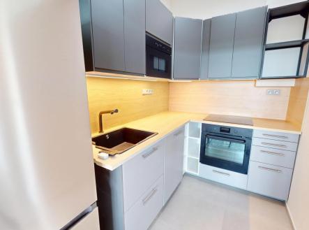 Byt-mezonet-3KK-05122025_205146.jpg | Pronájem bytu, 3+1, 67 m²