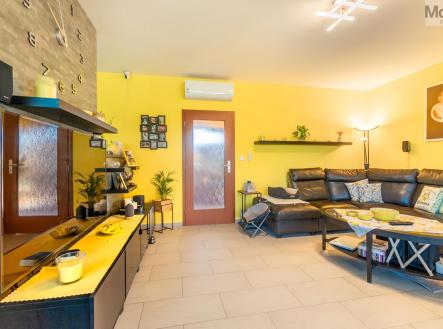 DSC05906-HDR_Nero_AI_Image_Denoiser.jpeg | Prodej - dům/vila, 907 m²