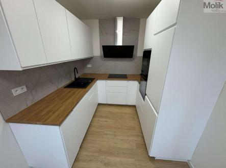 Prodej bytu, 3+1, 70 m² obrázek