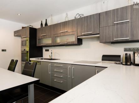 P1030929.jpg | Prodej - kanceláře, 500 m²