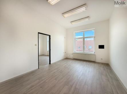 IMG_1690.jpg | Pronájem - kanceláře, 38 m²