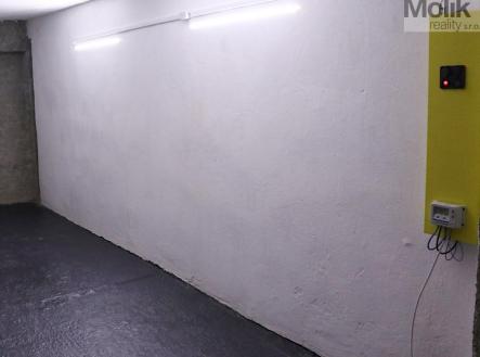 GARAZ_obrnice_04.jpg | Prodej - malý objekt/garáž