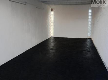 GARAZ_obrnice_3.jpg | Prodej - malý objekt/garáž