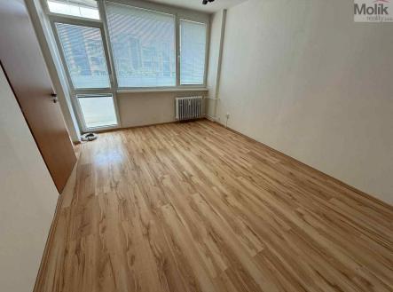 cd7b2917-096d-4bb1-9cd9-727dc3c1600e.jpg | Pronájem bytu, 3+1, 63 m²