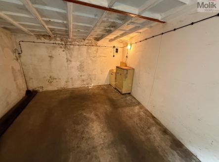 Obrázek WhatsApp, 2025-09-04 v 18.02.53_8b03f929.jpg | Prodej - malý objekt/garáž