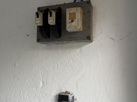 IMG_5507.jpeg | Prodej - malý objekt/garáž