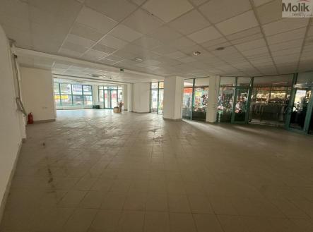 Obrázek WhatsApp, 2025-10-20 v 10.52.35_c905b723.jpg | Pronájem - obchodní prostor, 204 m²