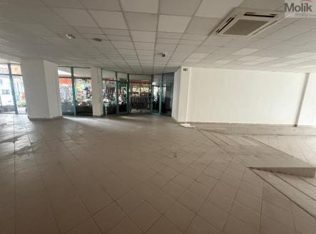 Obrázek WhatsApp, 2025-10-20 v 10.52.35_b648b960.jpg | Pronájem - obchodní prostor, 204 m²