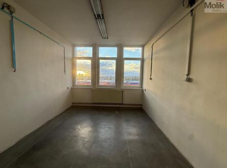 Obrázek WhatsApp, 2025-11-05 v 09.44.44_b47181be.jpg | Pronájem - kanceláře, 154 m²