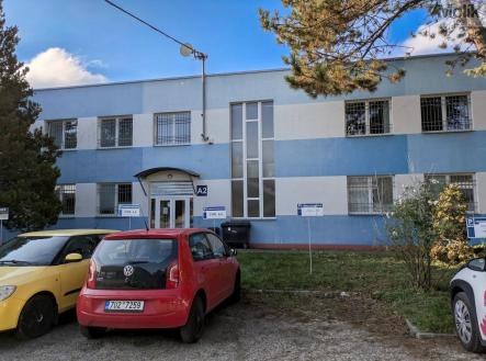 PXL_20251106_114212333.MP.jpg | Pronájem - kanceláře, 18 m²