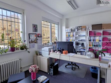 PXL_20251106_111453967.jpg | Pronájem - kanceláře, 36 m²