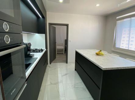 1_PHOTO-2025-11-17-14-15-06.jpg | Prodej bytu, 3+1, 70 m²