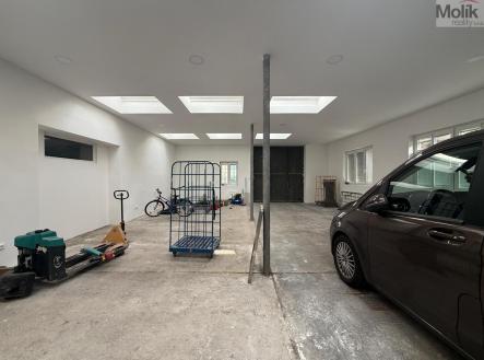 Obrázek WhatsApp, 2025-11-21 v 09.01.27_9892a237.jpg | Pronájem - skladovací prostor, 290 m²