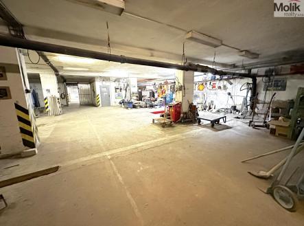 IMG_6612.JPG | Pronájem - skladovací prostor, 1 046 m²