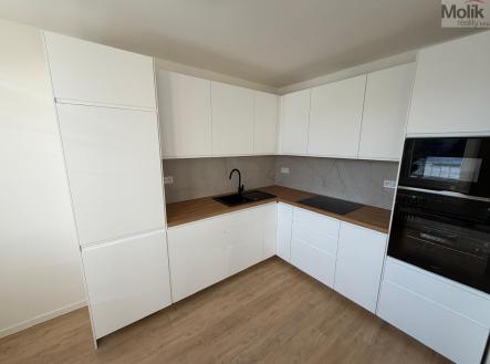 WhatsApp Image 2026-01-19 at 13.12.19 (16).jpeg | Prodej bytu, 3+1, 64 m²