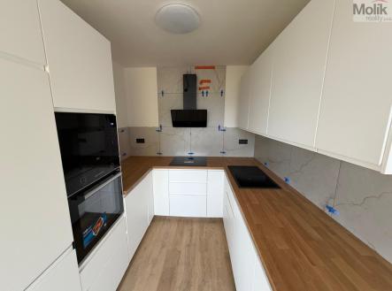 WhatsApp Image 2026-02-02 at 08.43.06 (5).jpeg | Prodej bytu, 3+1, 68 m²