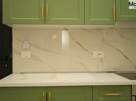 f5f81664-75bd-4c46-95e1-852866196c10.jpeg | Prodej bytu, garsoniéra, 110 m²