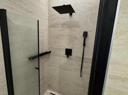 1751963644_vYfOMDAjzy.jpg | Pronájem - dům/vila, 97 m²