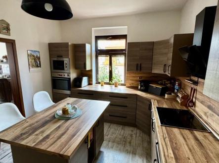 WhatsApp Image 2026-02-25 at 11.48.48 (1).jpeg | Prodej - dům/vila, 452 m²