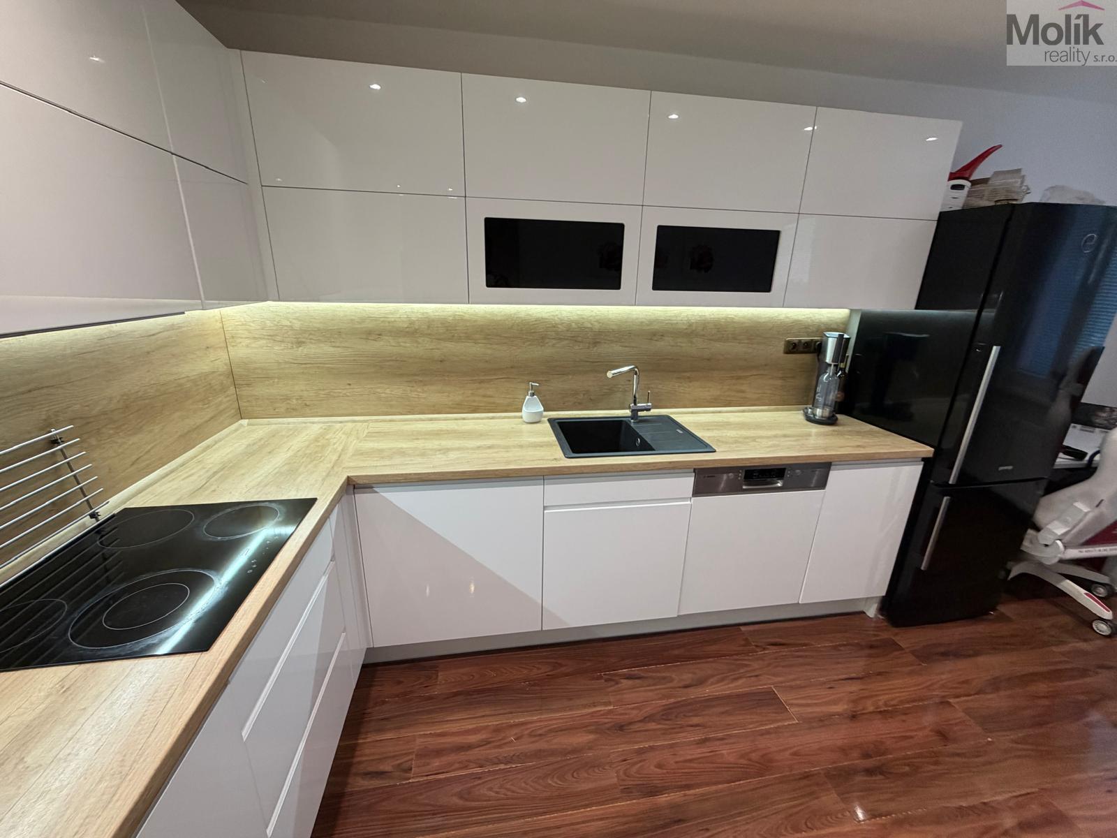 WhatsApp Image 2026-03-04 at 17.29.46 (1).jpeg