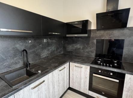 photo_2026-04-14_16-46-42.jpg | Pronájem bytu, 2+1, 53,3 m²