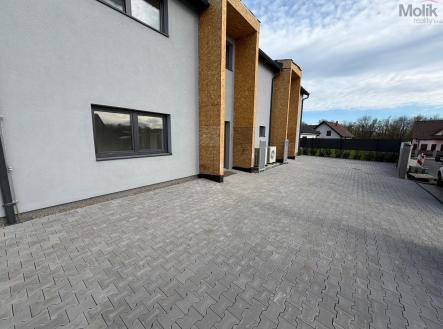 afb8a82d-6546-4c94-8d11-eb097f6b3973.JPG | Pronájem - dům/vila, 156,8 m²