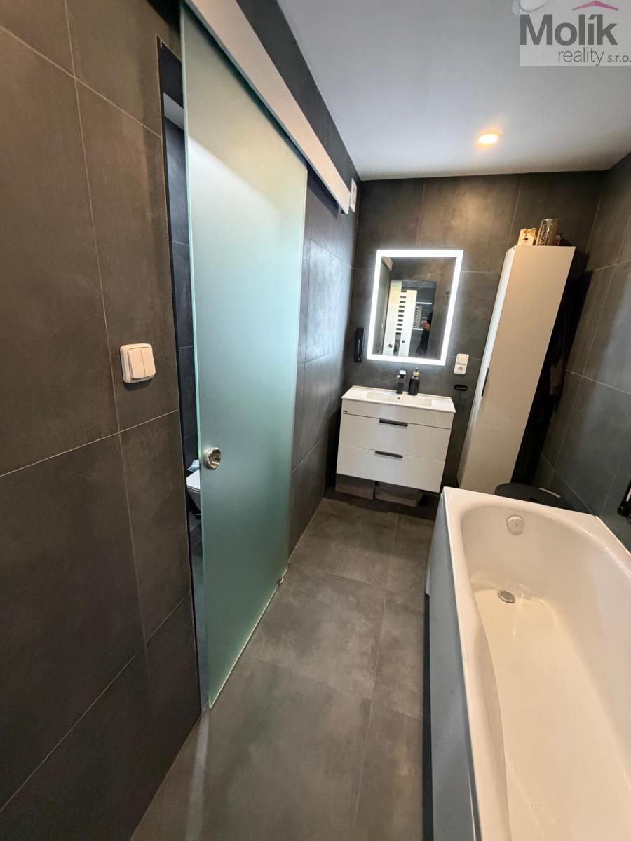 WhatsApp Image 2026-04-24 at 17.55.05 (24).jpeg