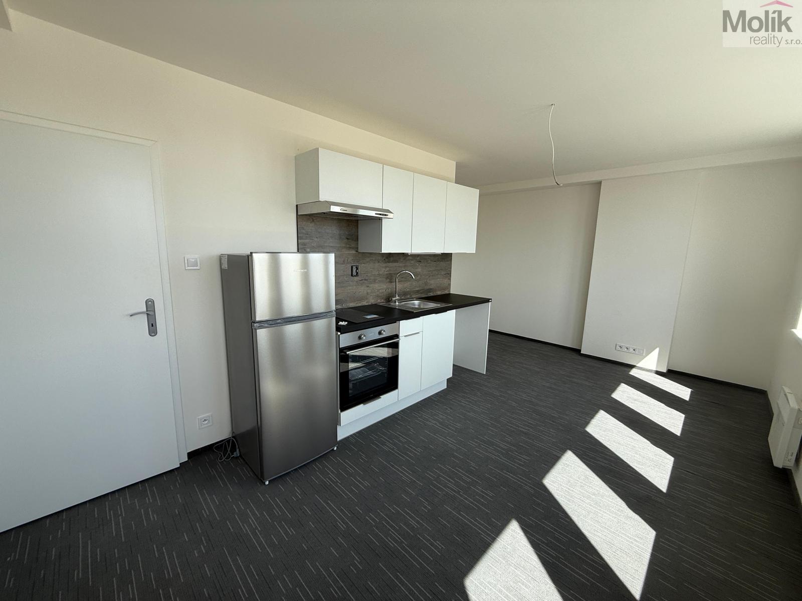 WhatsApp Image 2026-04-24 at 14.04.31 (1).jpeg