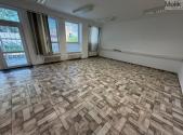 Pronájem - kanceláře, 84 m²