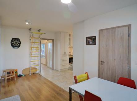 030_klap_obyv | Prodej bytu, 5+kk, 98 m²