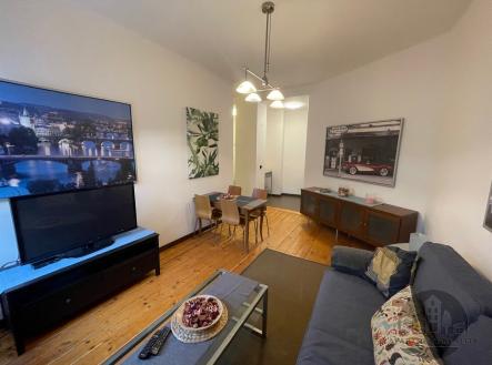 . | Pronájem bytu, 1+kk, 26 m²