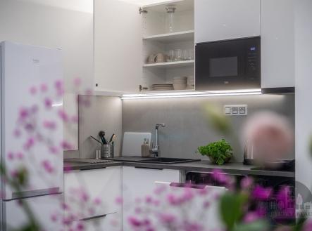 . | Pronájem bytu, 2+kk, 40 m²
