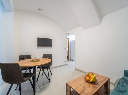 . | Pronájem bytu, 2+kk, 40 m²
