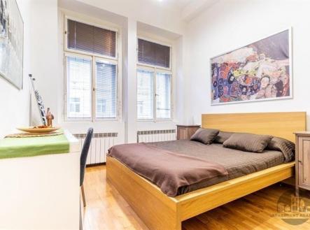 . | Pronájem bytu, 2+kk, 37 m²