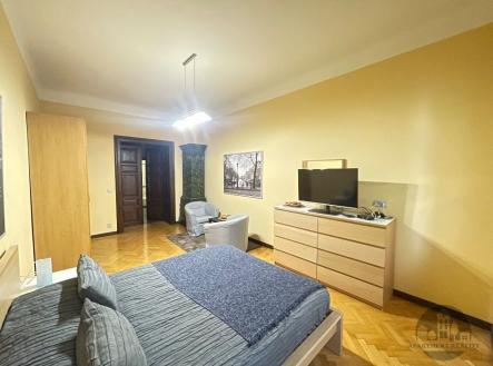 . | Pronájem bytu, 4+kk, 91 m²