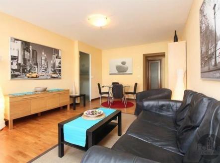 . | Pronájem bytu, 3+kk, 74 m²