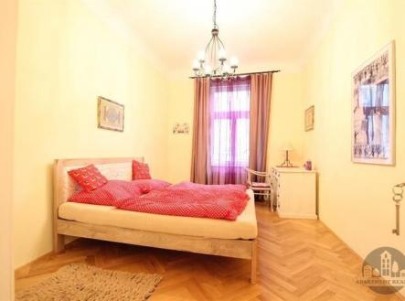 . | Pronájem bytu, 4+kk, 95 m²