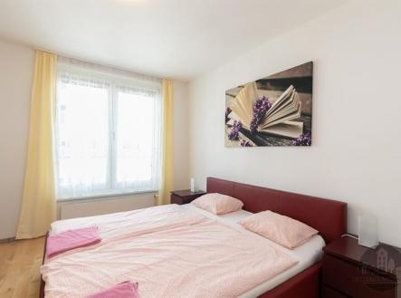 . | Pronájem bytu, 3+kk, 90 m²