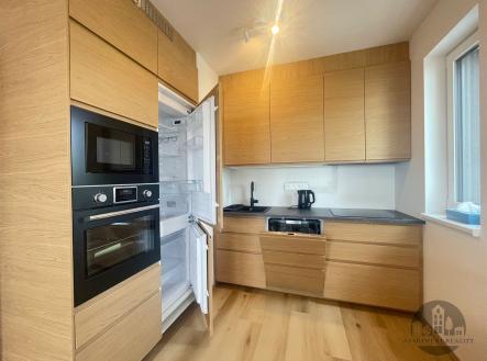 . | Pronájem bytu, 2+kk, 48 m²